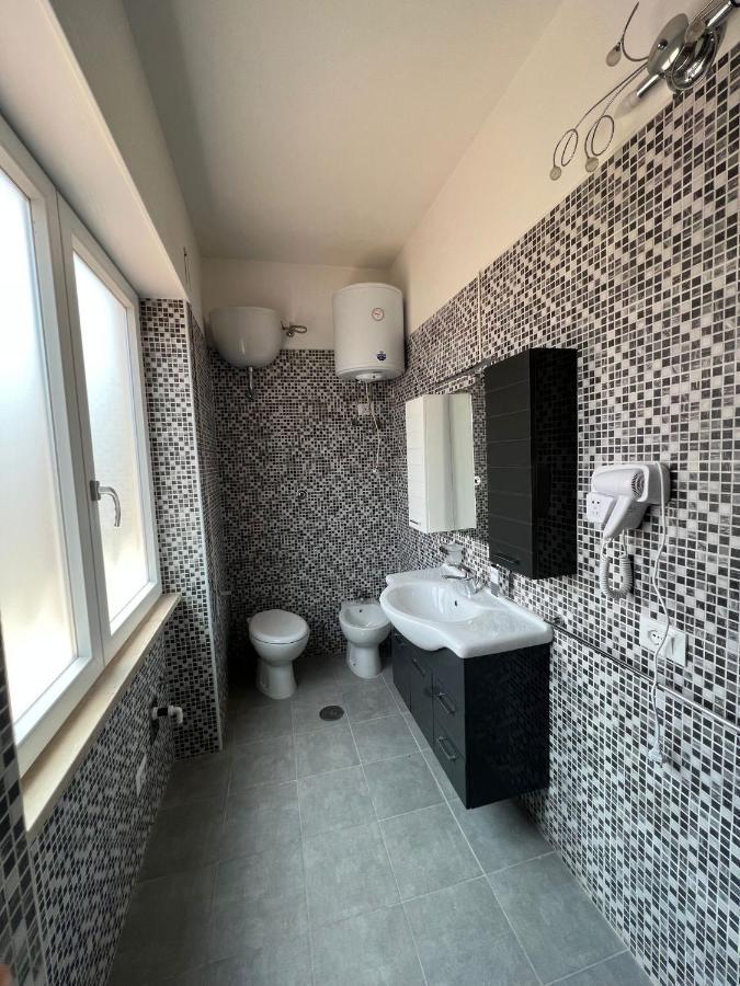 Bed and Breakfast Domus Speranza Фьюмичино Экстерьер фото