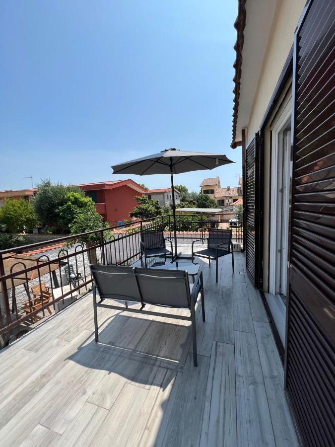Bed and Breakfast Domus Speranza Фьюмичино Экстерьер фото
